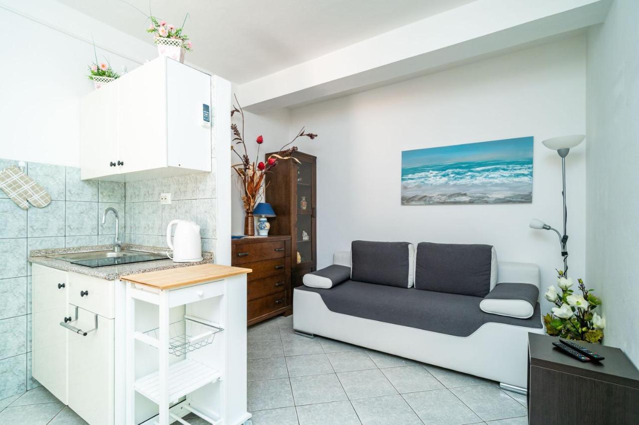 Apartments Nikolina Λομπάρδα Εξωτερικό φωτογραφία