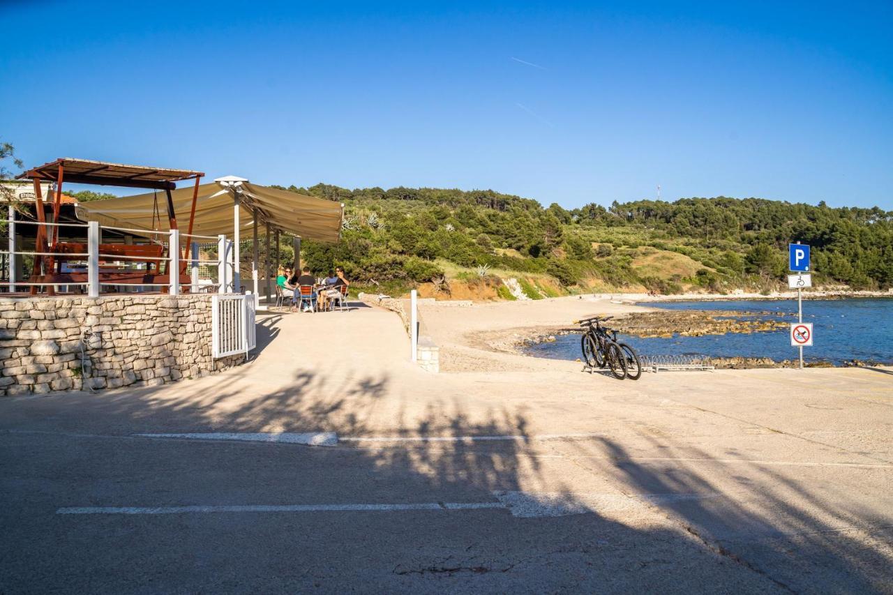 Apartments Nikolina Λομπάρδα Εξωτερικό φωτογραφία