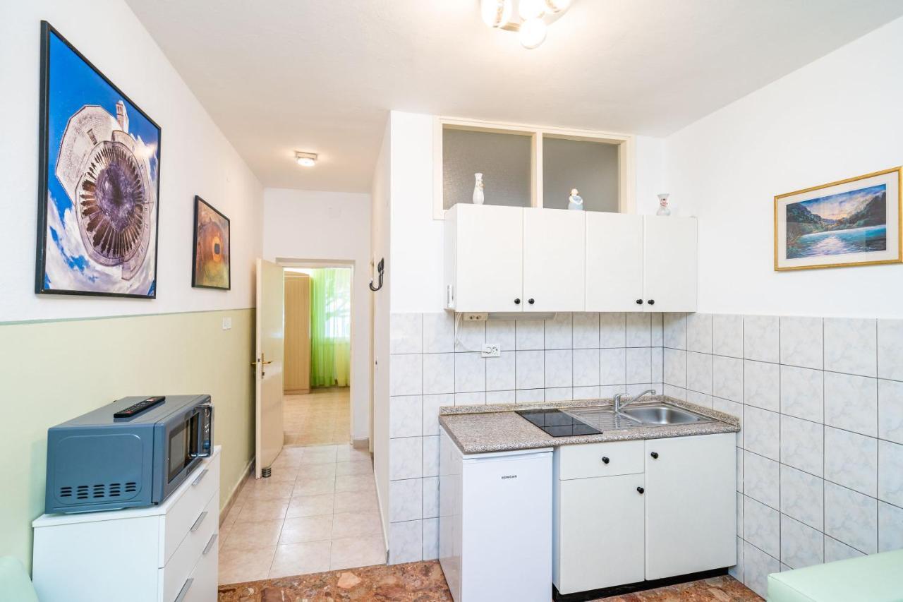 Apartments Nikolina Λομπάρδα Εξωτερικό φωτογραφία