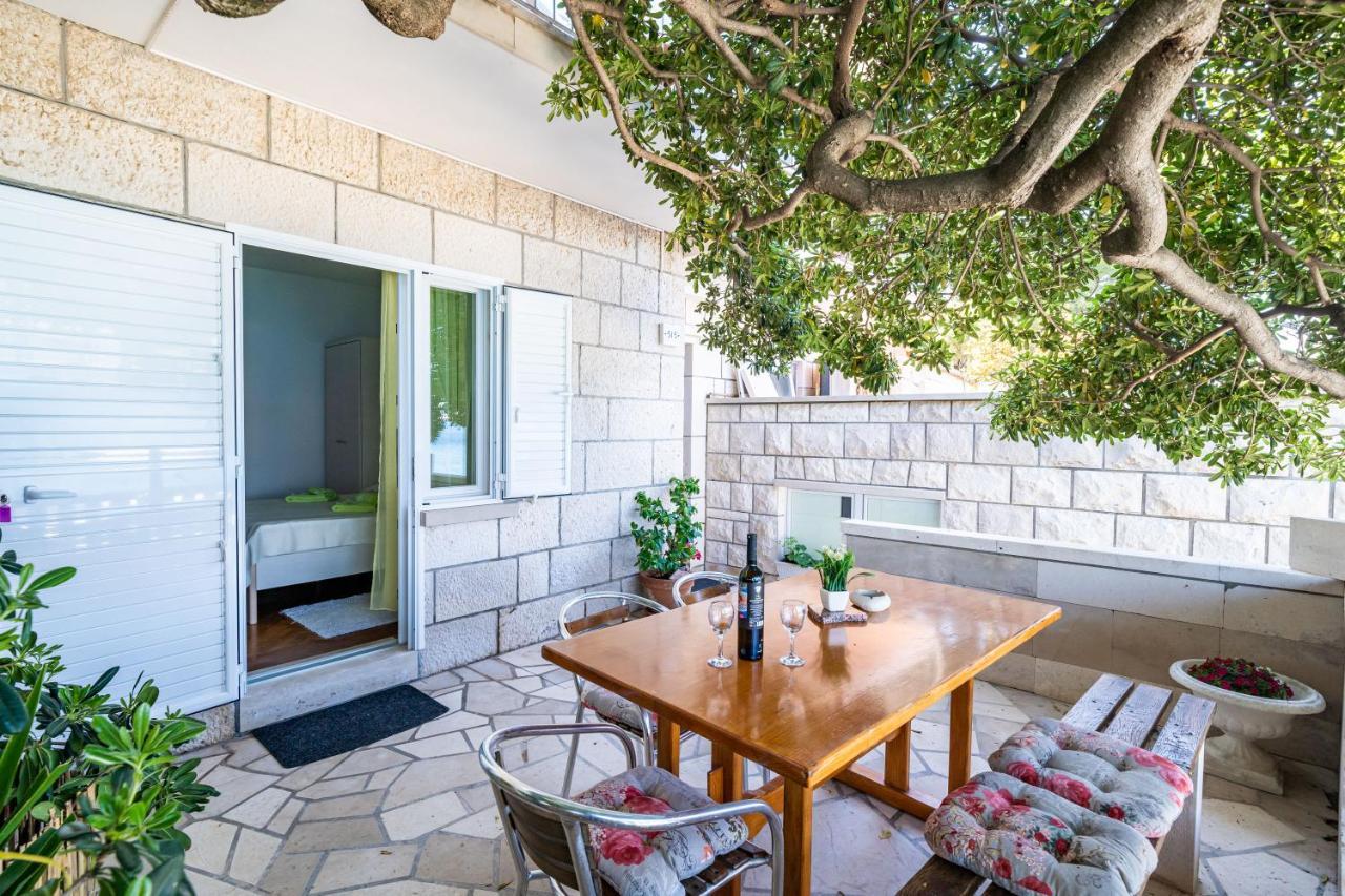 Apartments Nikolina Λομπάρδα Εξωτερικό φωτογραφία